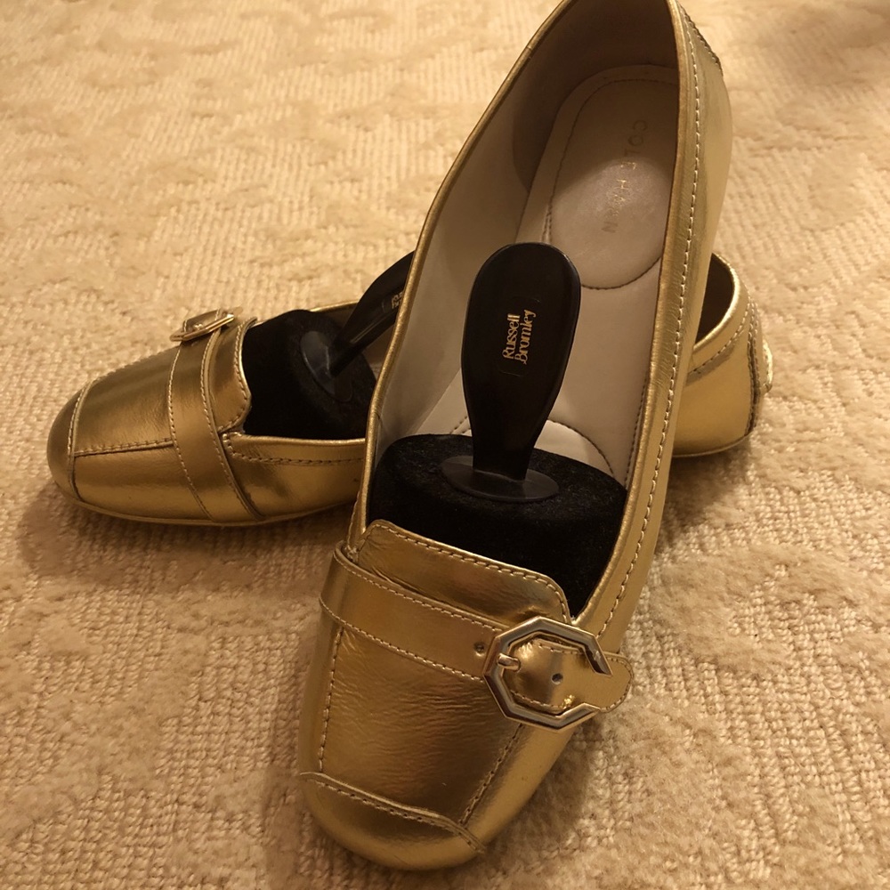 Cole Haan 8 Gold flat loafers with buckle
